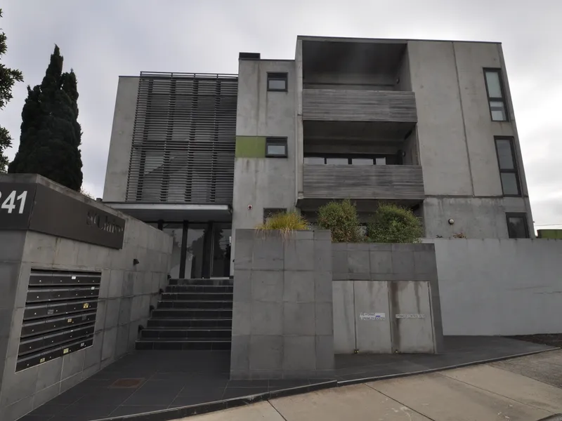 NEAR NEW AND CLOSE TO THE ALL AMENITIES
