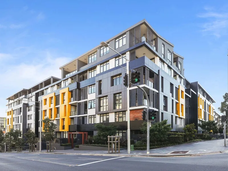 Nearly New One Bedroom Apartment with Timber Floors