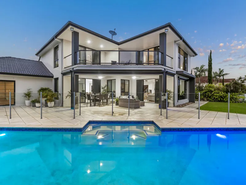 Furnished Luxury home for rent in Hope Island resort. Available 14/01/2023