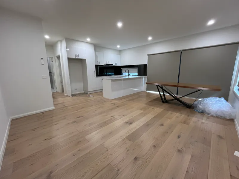 Mckinnon School Zone Luxury Townhouse [in near new condition]