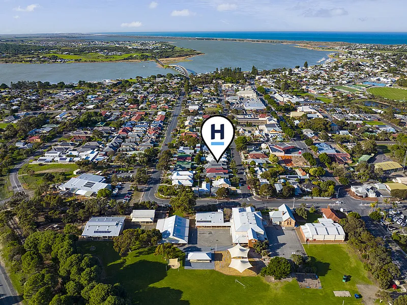 Invest or Retire In The Heart of Goolwa