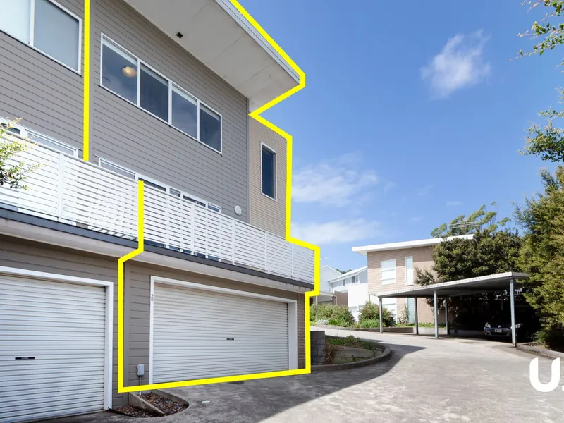 Spacious Townhouse with Views