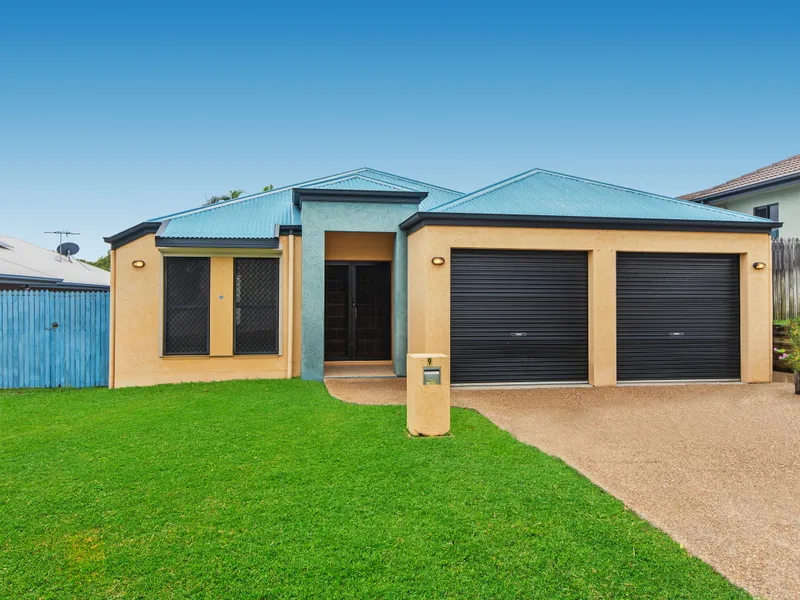 Large 3 bedroom Villa plus study