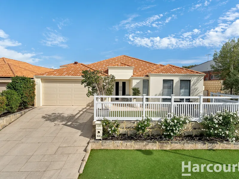 Sensational Hamptons-Styled Family Home in Highly Sought-after Suburb!