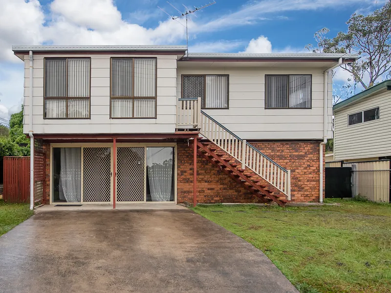 Stylish High Set Family w/ Dual Living!!