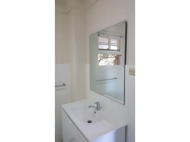 2 bed unit in prime location