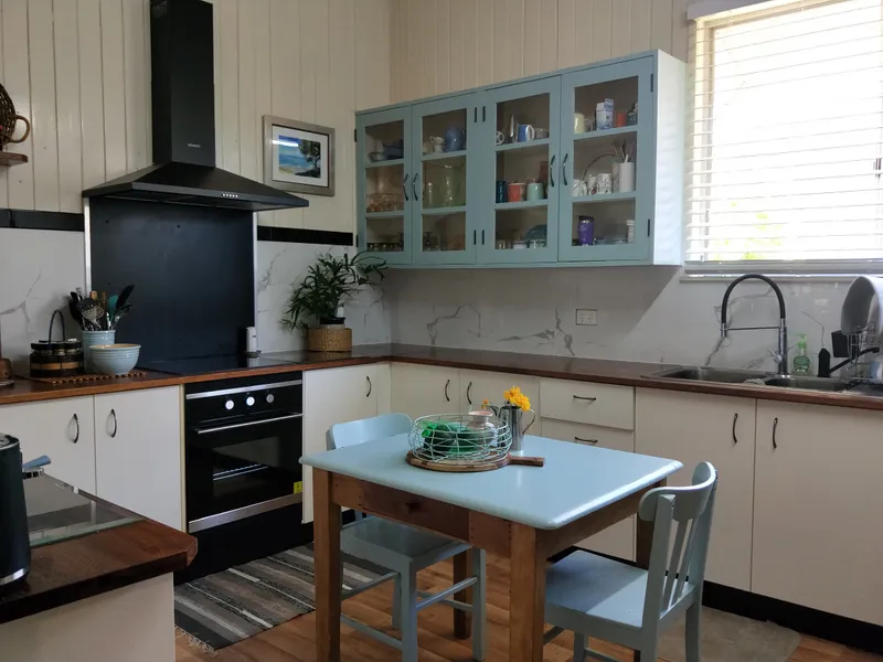 Old National Bank and residence. Circ -1908