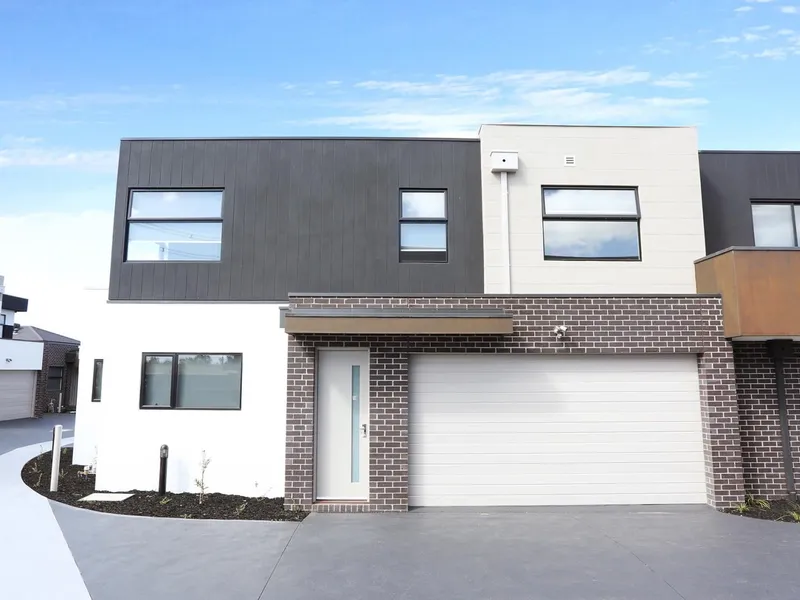 WELCOME TO THE GOOD LIFE