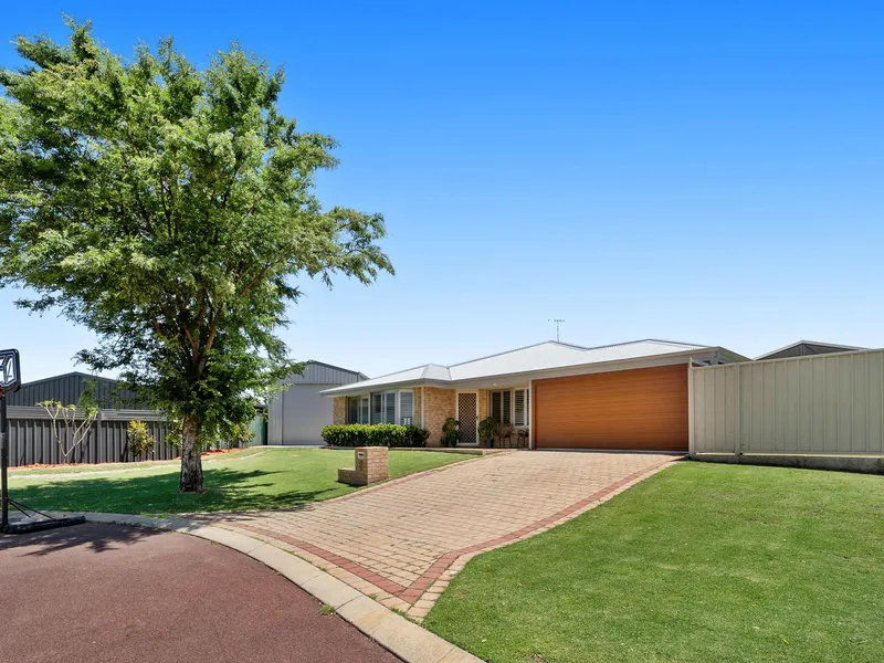 LOVELY FAMILY HOME