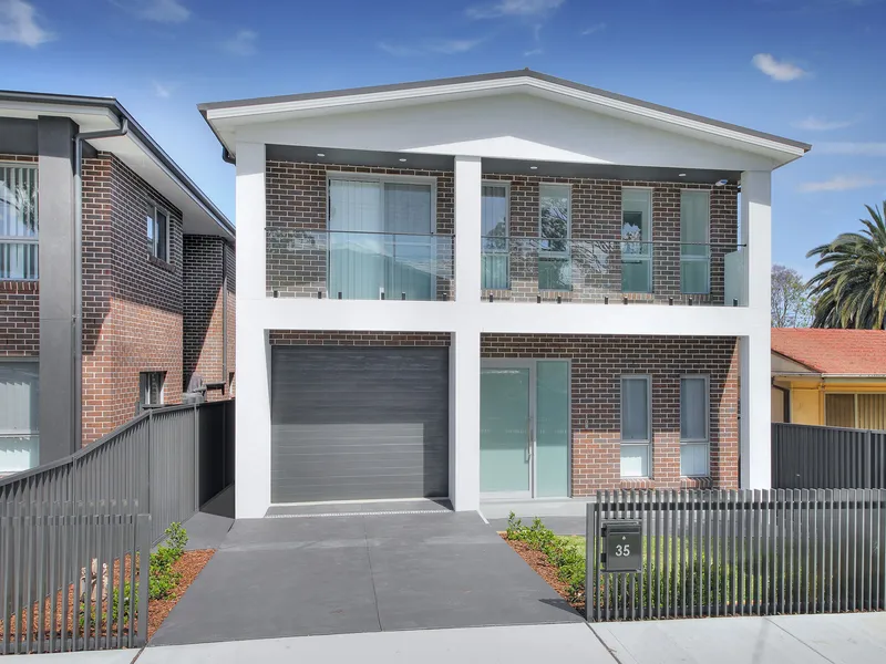 MODERN HOME & GRANNY FLAT