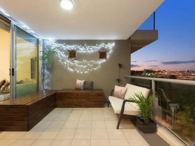 Executive Two-Bedroom Apartment, Inner City Living!