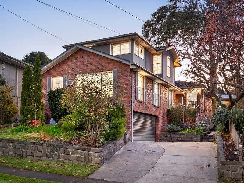 Family friendly & footsteps to school