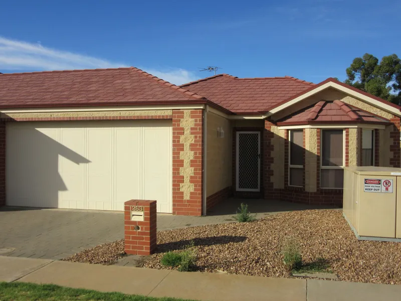 This neat home is a short stroll to Mildura Golf course, local schools and hospital