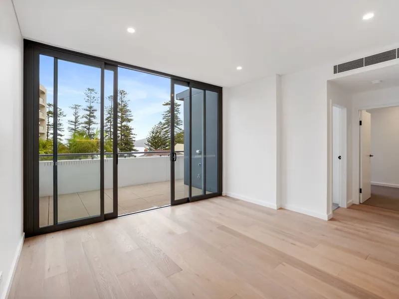 Wharfside Gem with Ocean Views and Urban Convenience