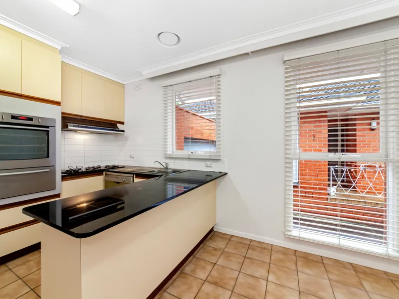 Freshly Painted & New Carpets!