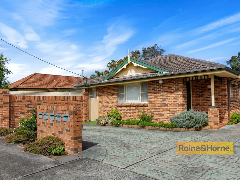 SPACIOUS TWO BEDROOM VILLA!!