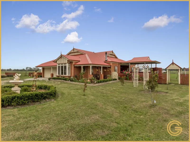 ESCAPE TO THE COUNTRY !