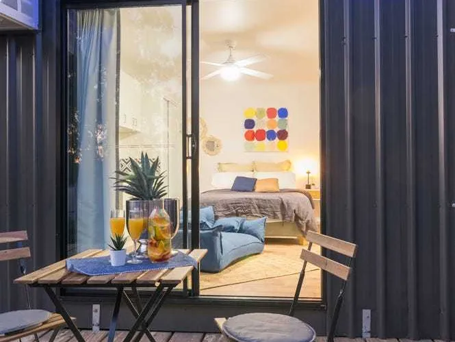 NEAR NEW STUDIO ROOM IN ACACIA RIDGE