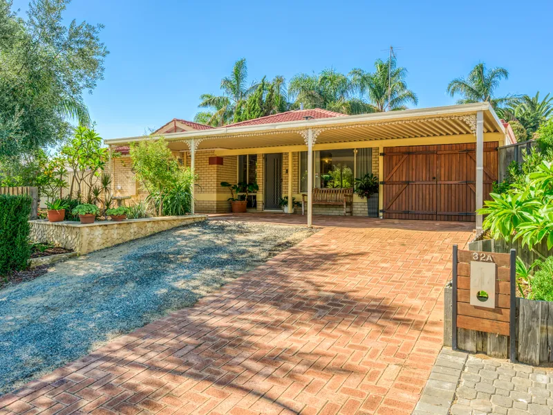 32A Cervantes Loop, Yangebup  Wa 6164 Three bedroom, one bathroom house Immediately available for Lease