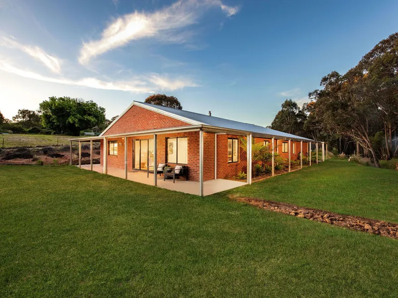 BEECHWORTH - Modern Country Living