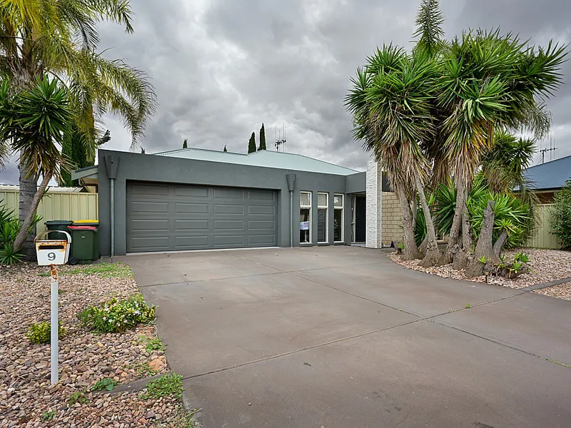 STYLE, SPACE & EASY CARE LIVING