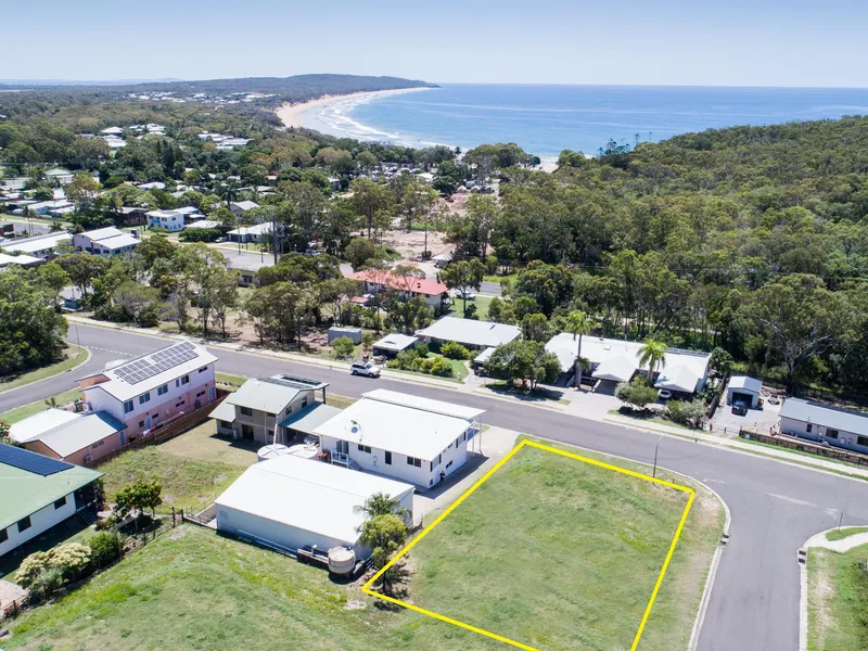 CORNER 818m2 BLOCK with OCEAN VIEWS