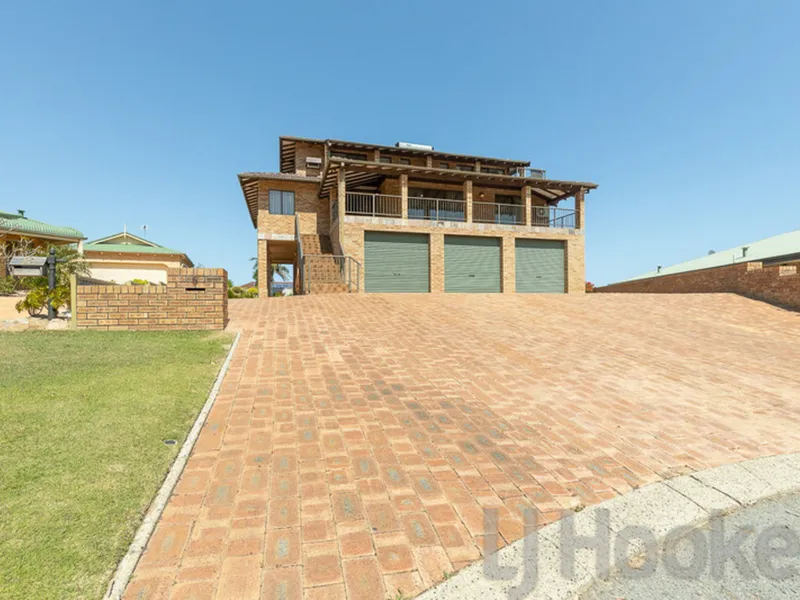 3 Levels of Living - Ocean View and Golf course location!