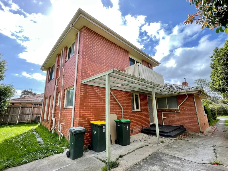 Light filled two-bedroom townhouse