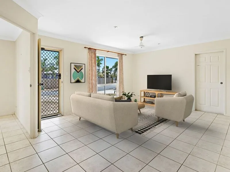 CENTRALLY LOCATED HOME IN CANNONVALE