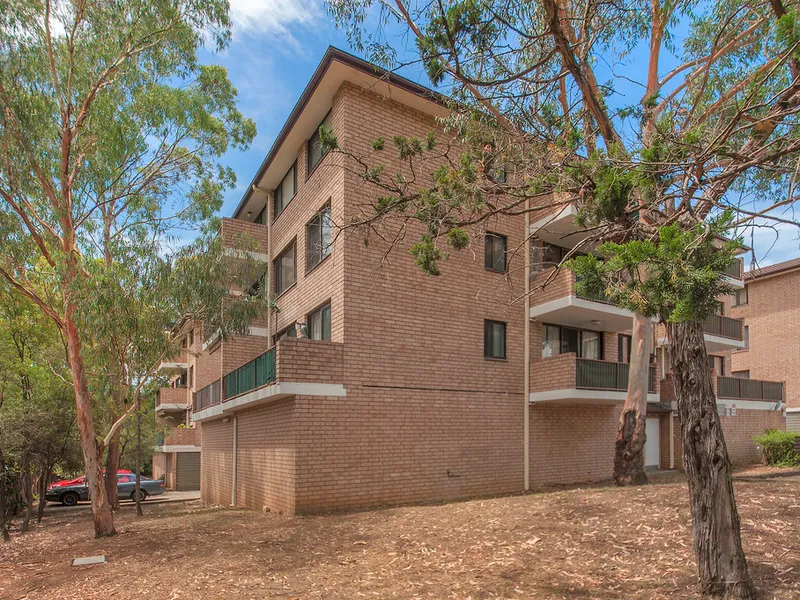 AN AMAZING 2 BEDDER APARTMENT!! CONVENIENCE AND COMFORT PERSONIFIED!!