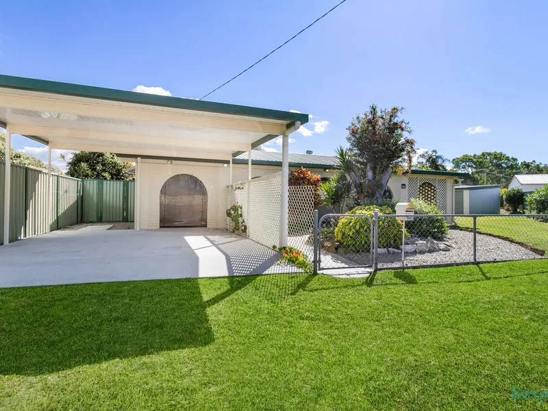 3 Bedroom Home close to the water