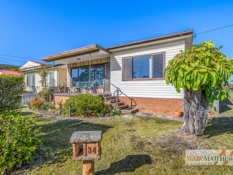 NEAT COTTAGE ON CORNER BLOCK - IDEAL GRANNY FLAT POTENTIAL