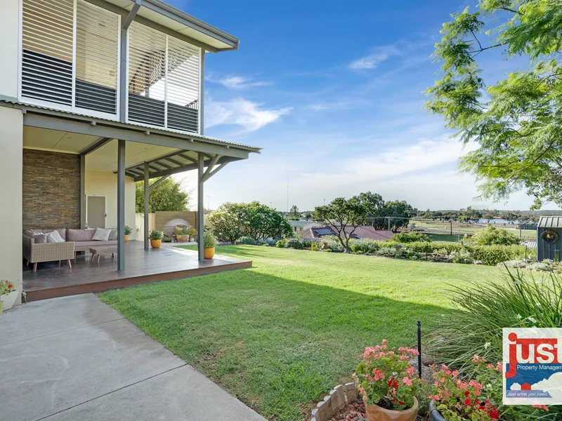 Magnificent river views!