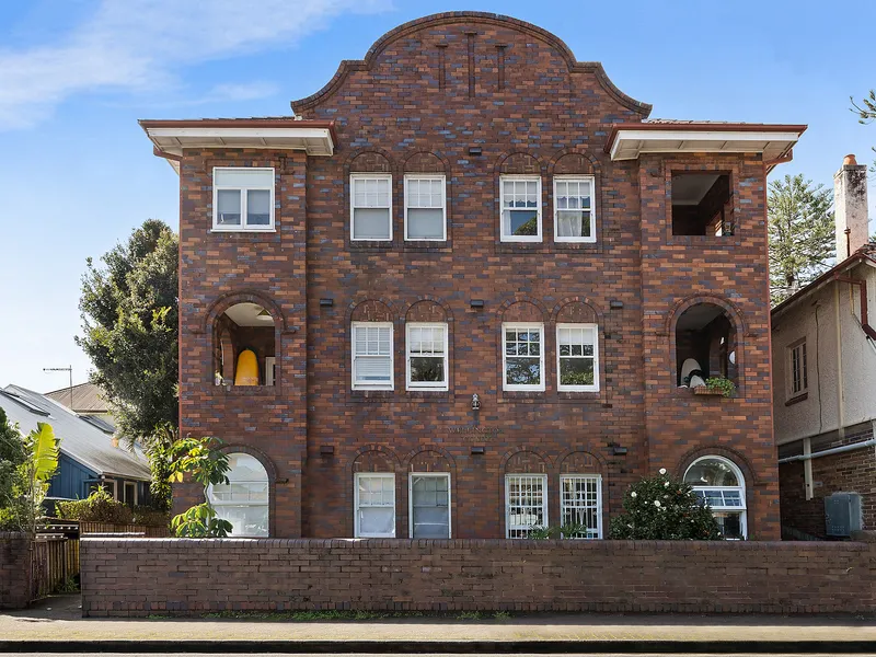 Set within the Art Deco 'Wellington Court' complex