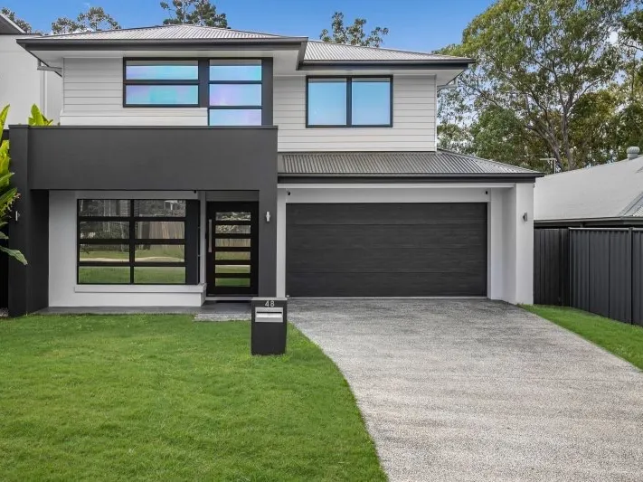 ELEGANT LIVING IN SOUGHT AFTER QUIET STREET