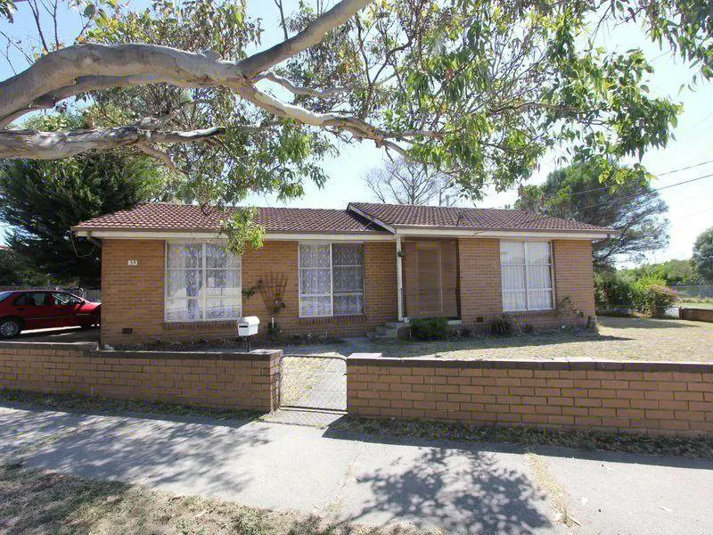 *** 3 Bdrm 1 Bath Family Home with Large Back Yard ~ freshly painted near new carpets