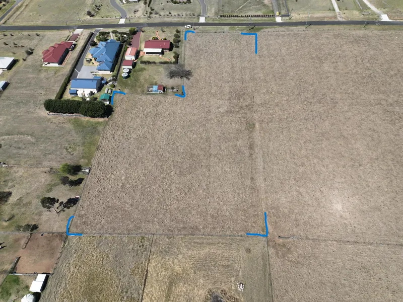Huge block in great location!