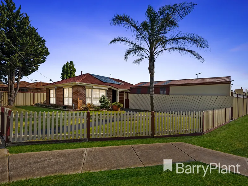 The complete package with a location to envy!