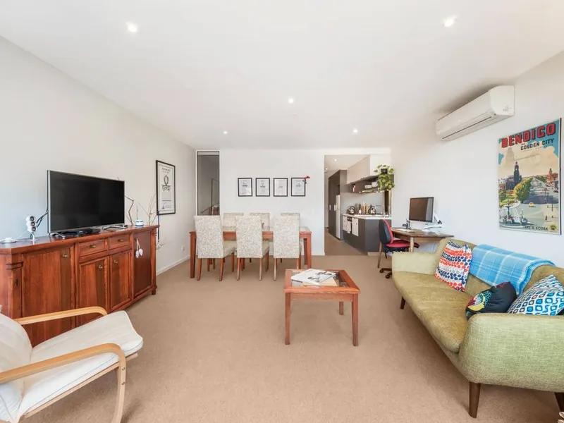 Sensational style in a vibrant locale