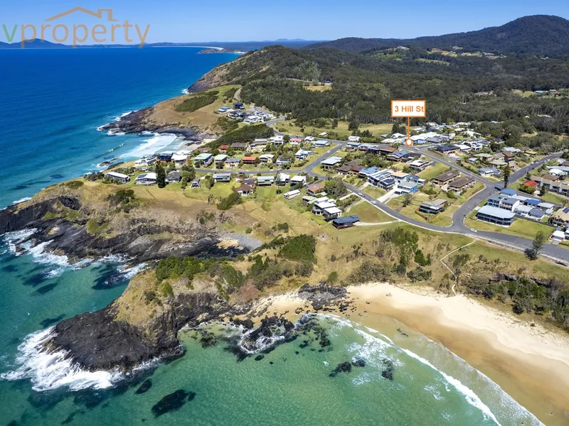 OCEAN VIEWS - 250M WALK TO THE BEACH