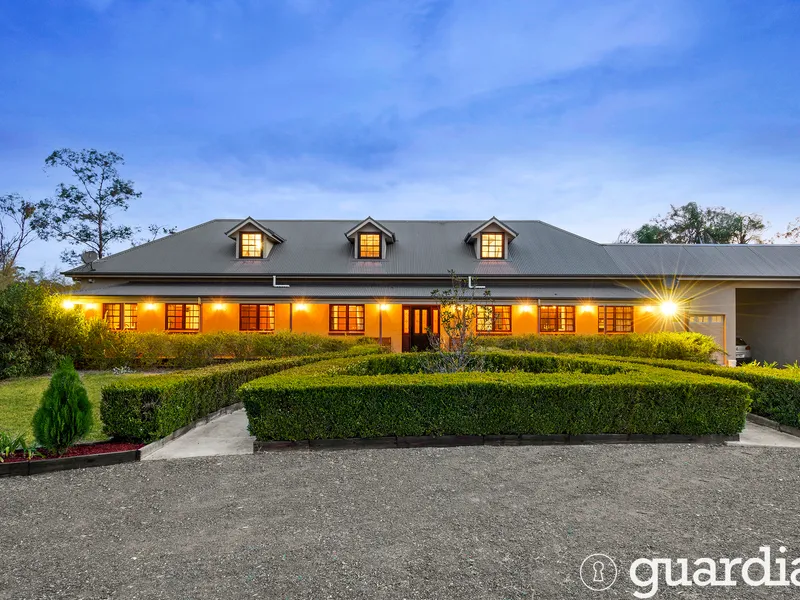Gorgeous country manor on 5 arable acres