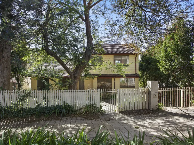 Spacious Mountains Home with Leafy Outlooks