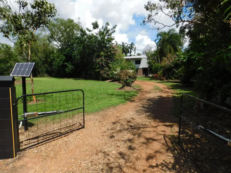 Elevated Tropical Rural Living