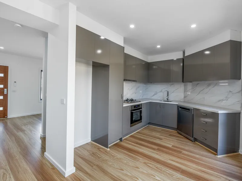 CONTEMPORARY EXECUTIVE LIFESTYLE