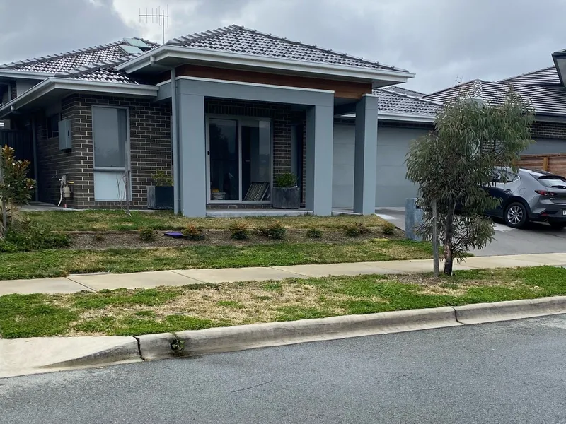 Impressive 4 Bedroom + Study Googong Home