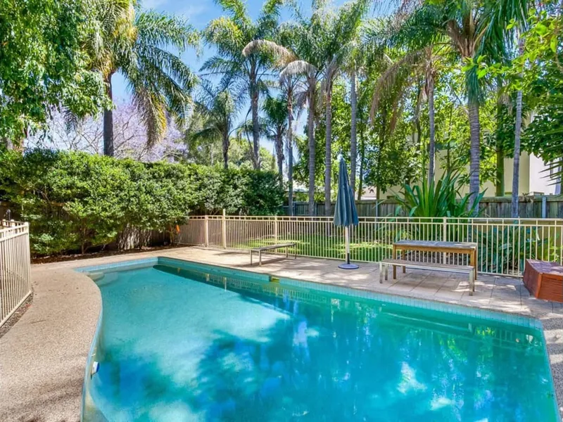 'Rocklily' - North facing 2 bedroom apartment