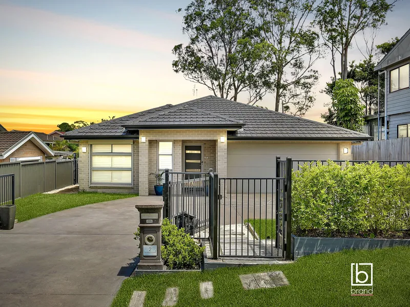 Modern Lakeside Luxury