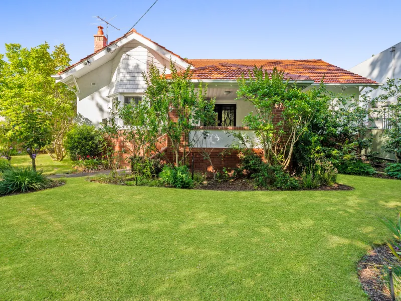 Original Charm – Freshly painted