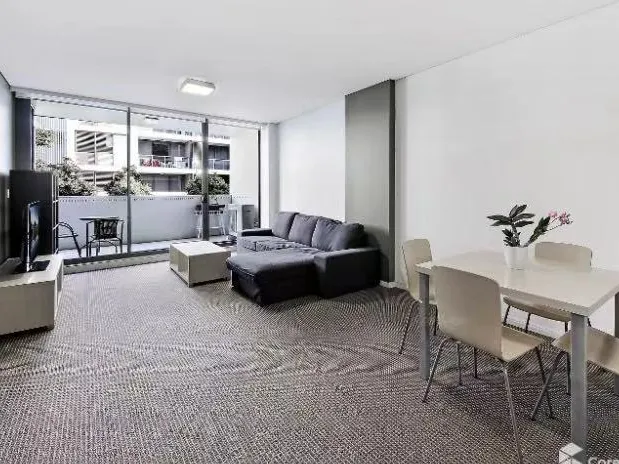 Modern 2 Bedroom Apartment with furniture in Zetland. Move in Now!!!