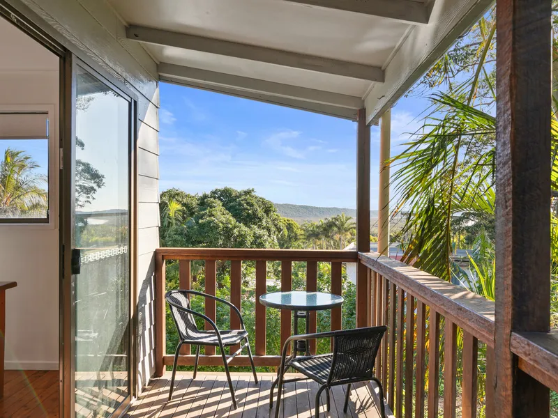 Four Bedroom Home Walking Distance to Adder